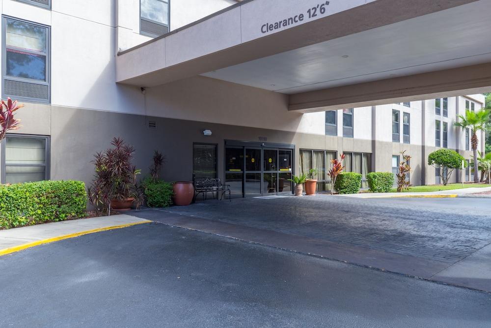 Spark By Hilton Tampa Brandon エクステリア 写真