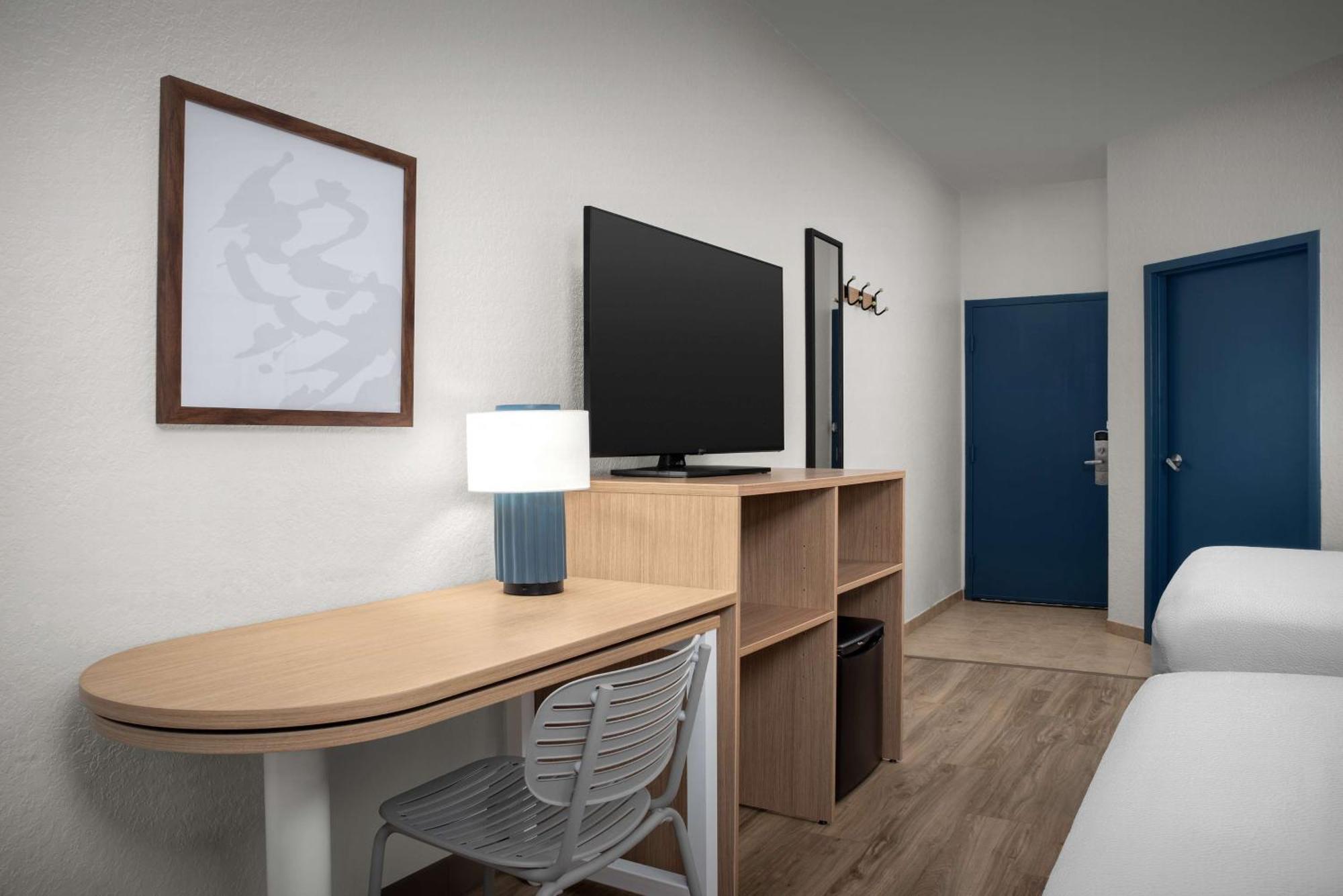 Spark By Hilton Tampa Brandon エクステリア 写真