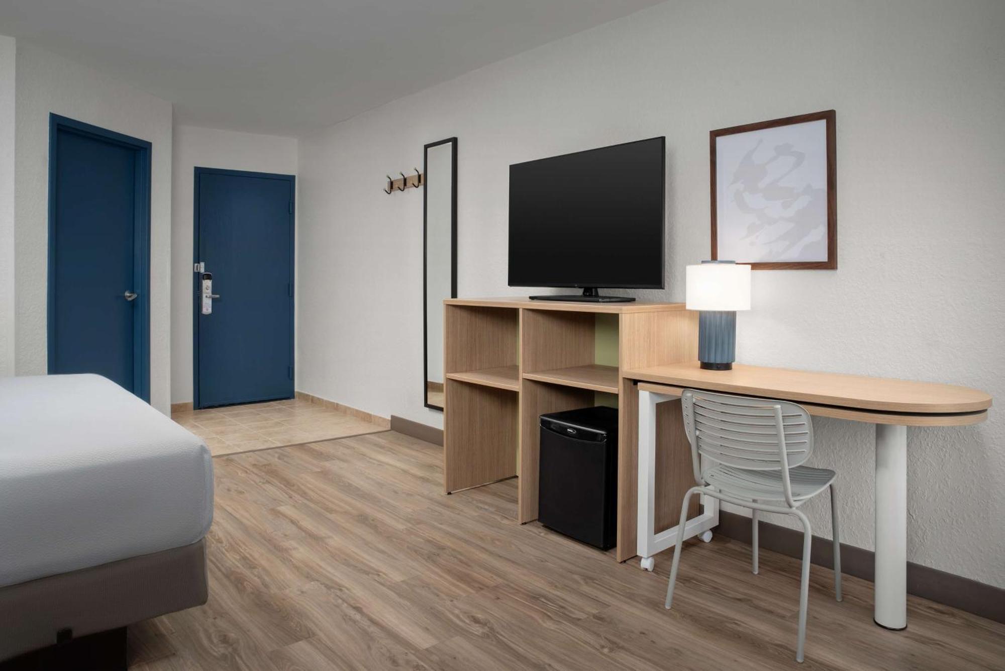 Spark By Hilton Tampa Brandon エクステリア 写真