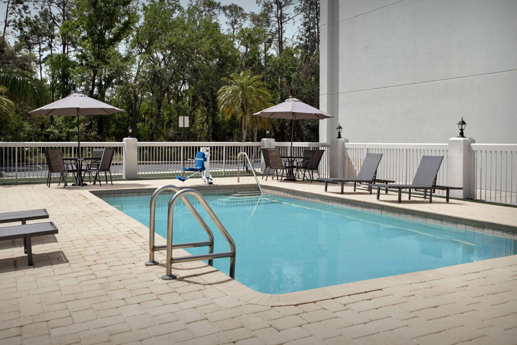 Spark By Hilton Tampa Brandon エクステリア 写真